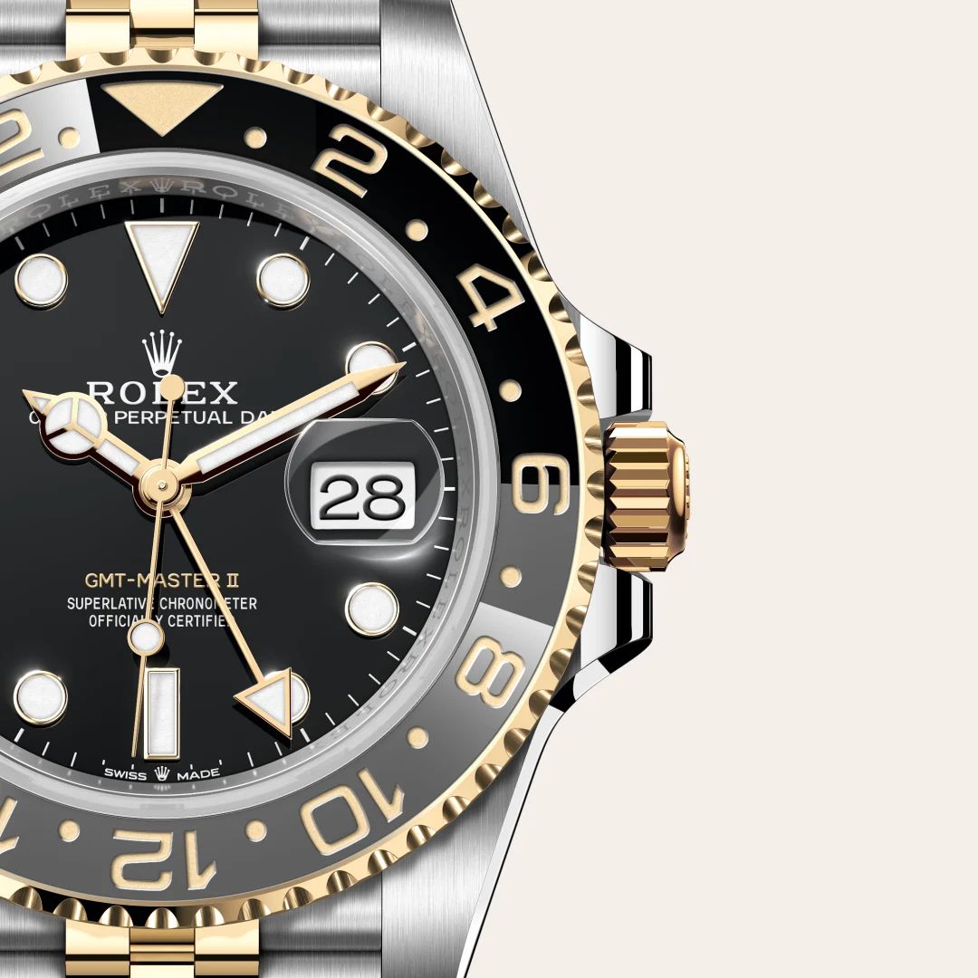 Rolex GMT-Master II in Oystersteelcon “Butterfly mother-of-pearl pavé”, lunetta Domed, bracciale Oystersteel