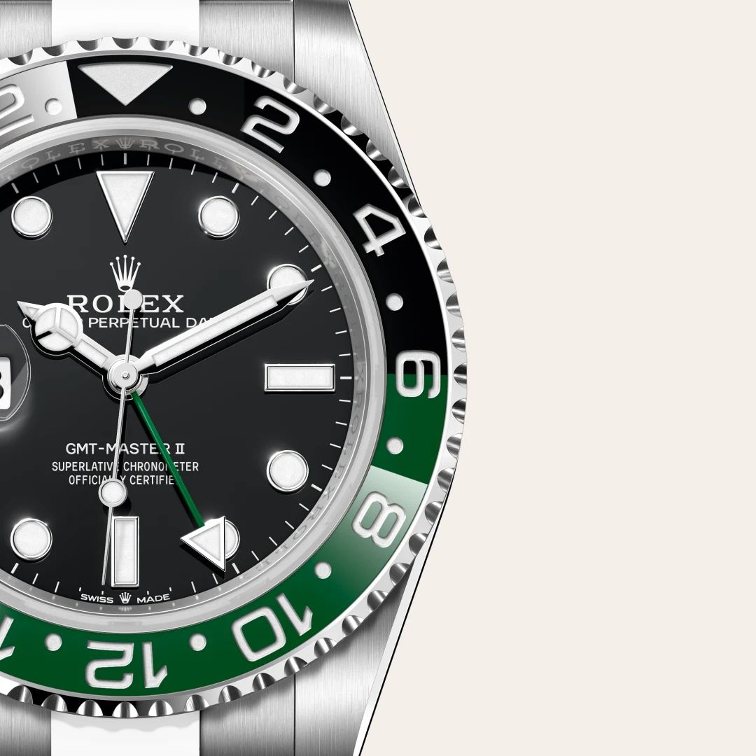 Rolex GMT-Master II in Oystersteelcon “Butterfly mother-of-pearl pavé”, lunetta Domed, bracciale Oystersteel