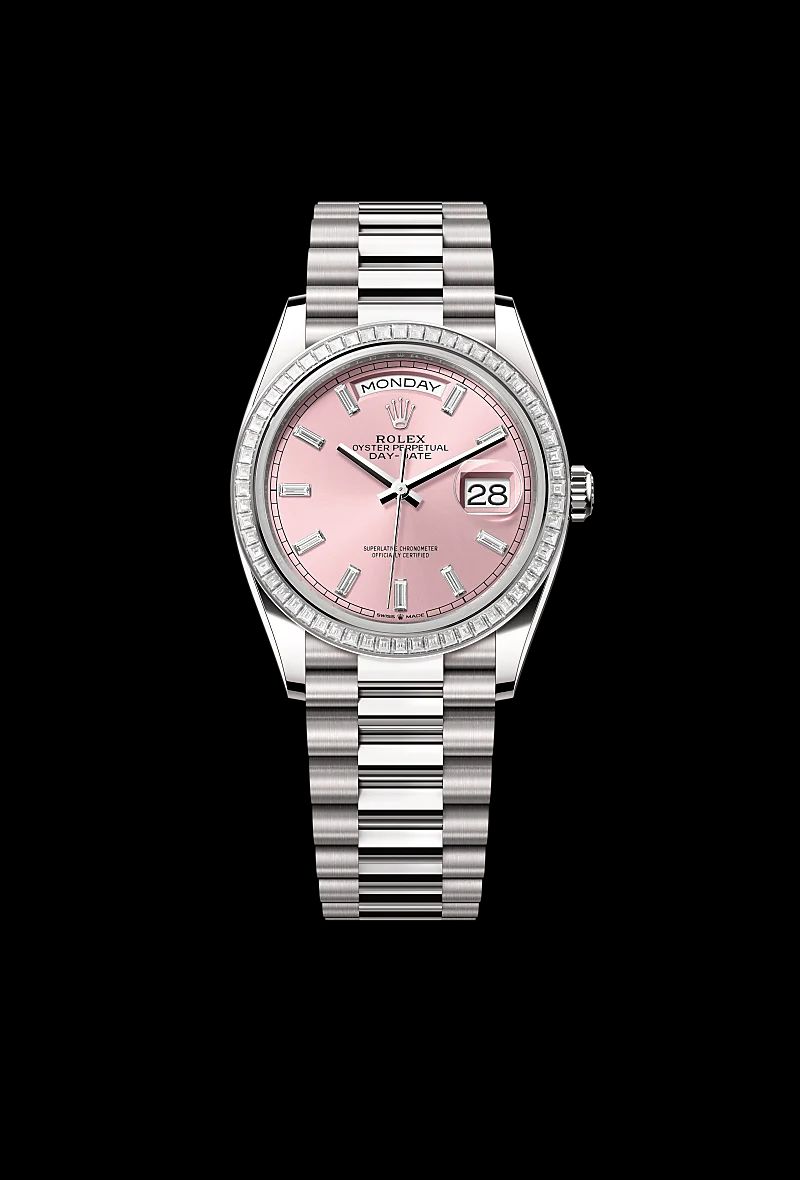 Rolex Day-Date 36 in Oystersteelcon “Butterfly mother-of-pearl pavé”, lunetta Domed, bracciale Oystersteel