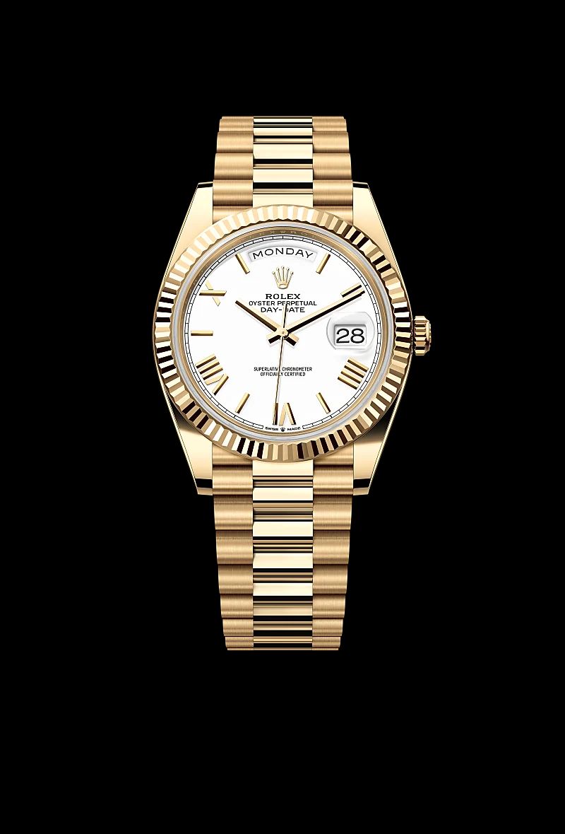 Rolex Day-Date 40 in Oystersteelcon “Butterfly mother-of-pearl pavé”, lunetta Domed, bracciale Oystersteel