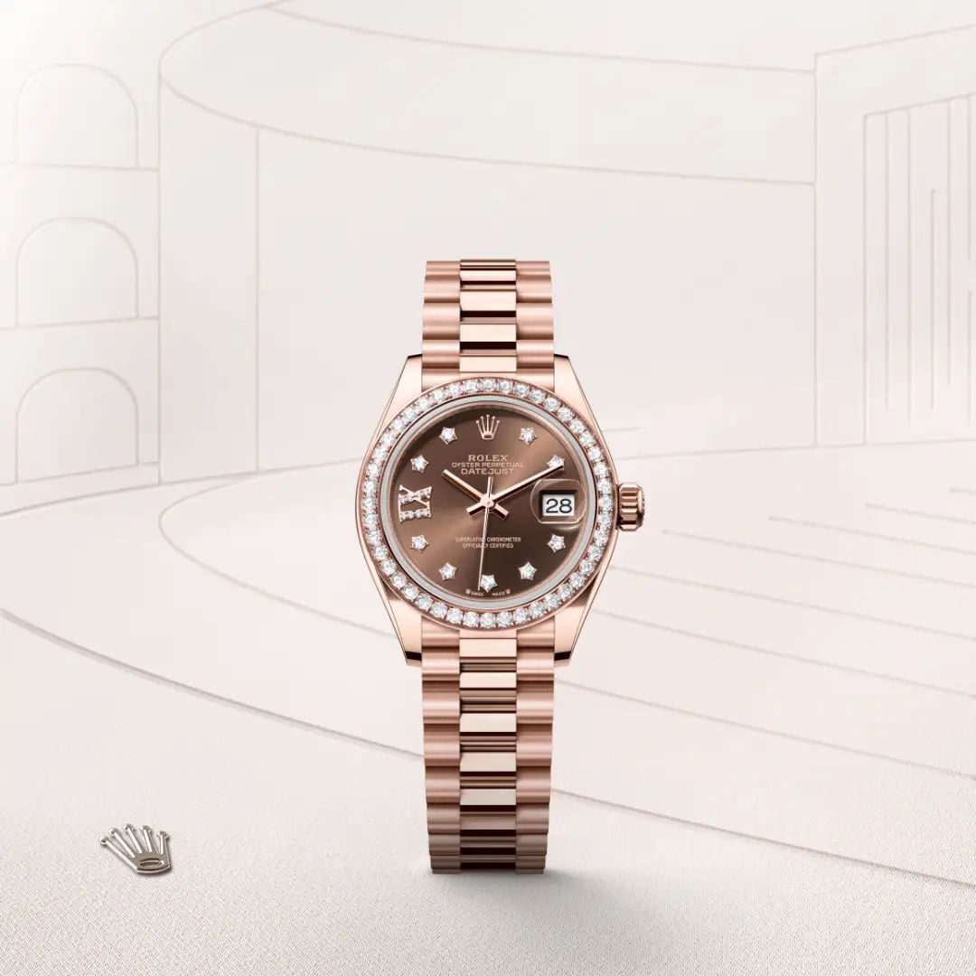 Rolex Lady-Datejust in Acciaio Oystersteelcon “Pavé madreperla farfalle”, lunetta Bombata, bracciale Acciaio Oystersteel