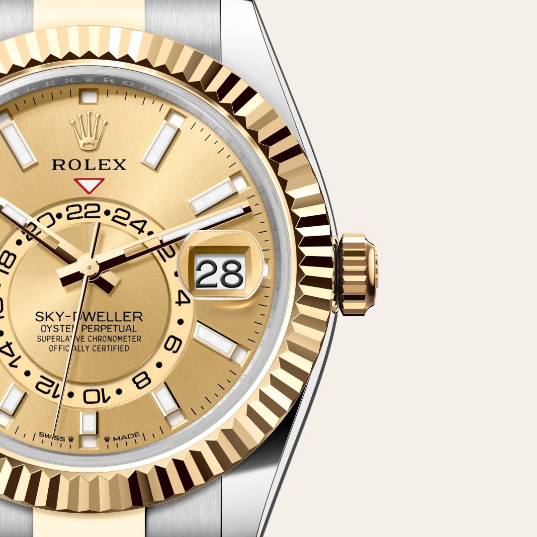 Rolex Sky-Dweller in Oystersteelcon “Butterfly mother-of-pearl pavé”, lunetta Domed, bracciale Oystersteel