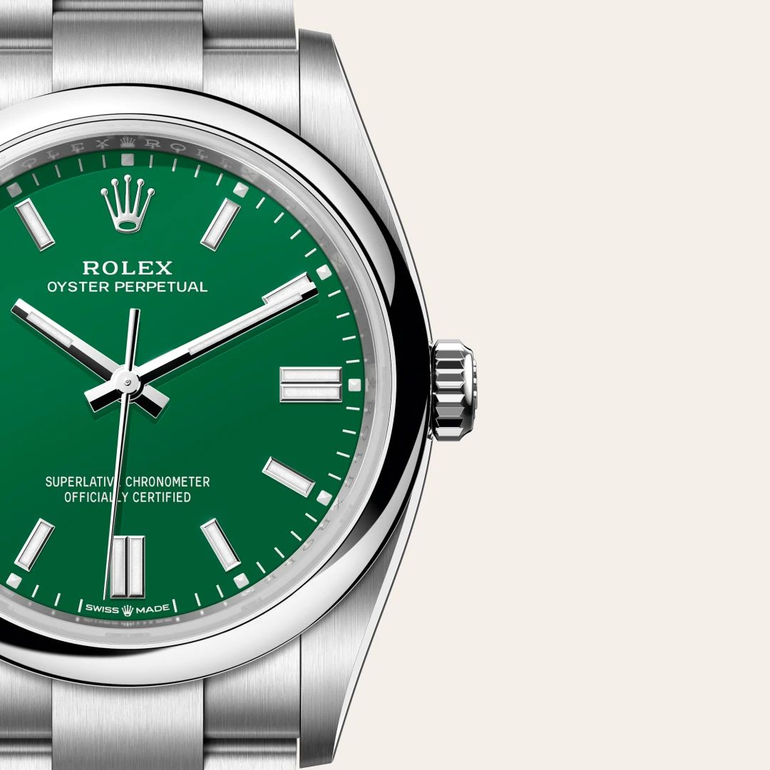 Rolex Oyster Perpetual 36 in Oystersteelcon “Butterfly mother-of-pearl pavé”, lunetta Domed, bracciale Oystersteel