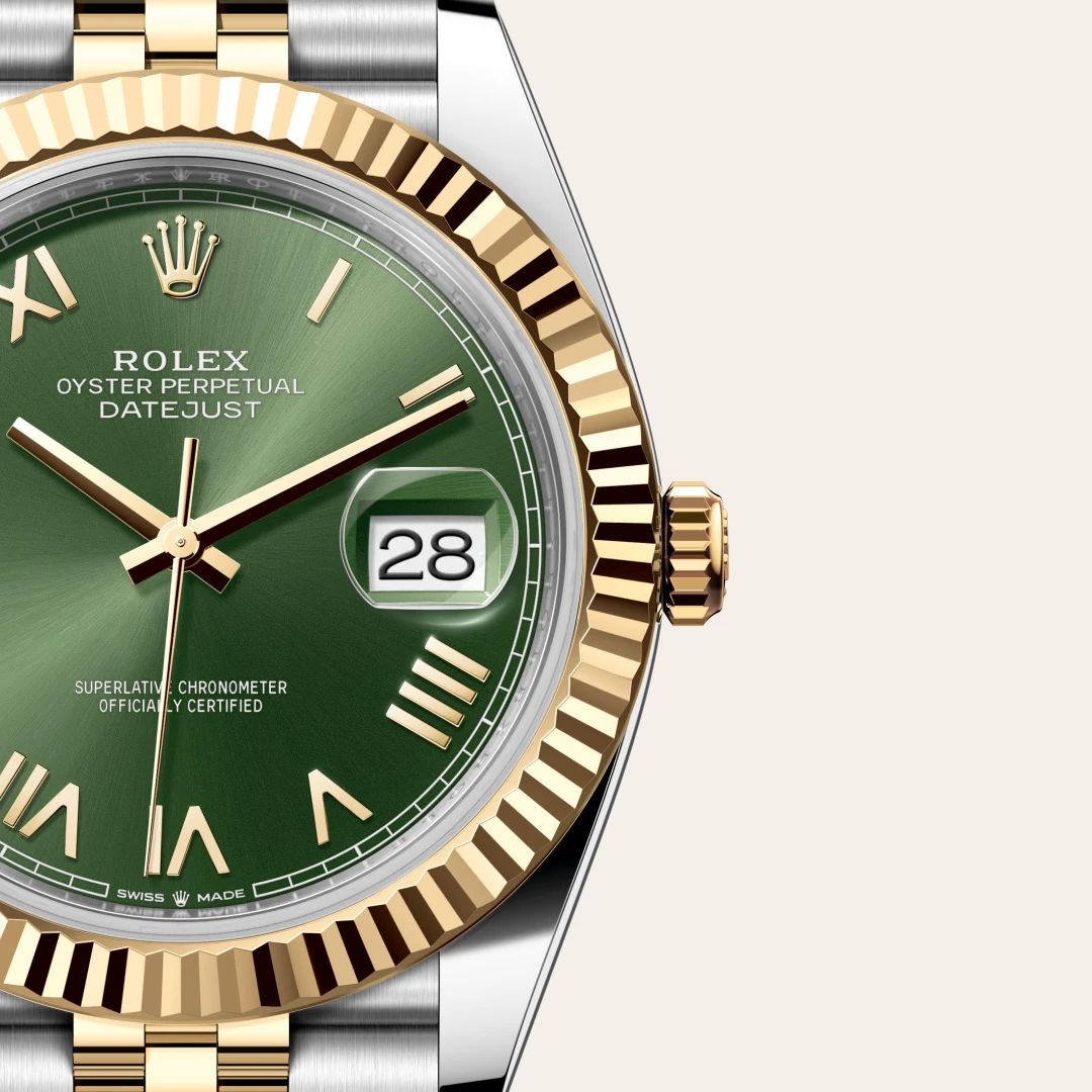 Rolex Datejust 41 in Oystersteelcon “Butterfly mother-of-pearl pavé”, lunetta Domed, bracciale Oystersteel