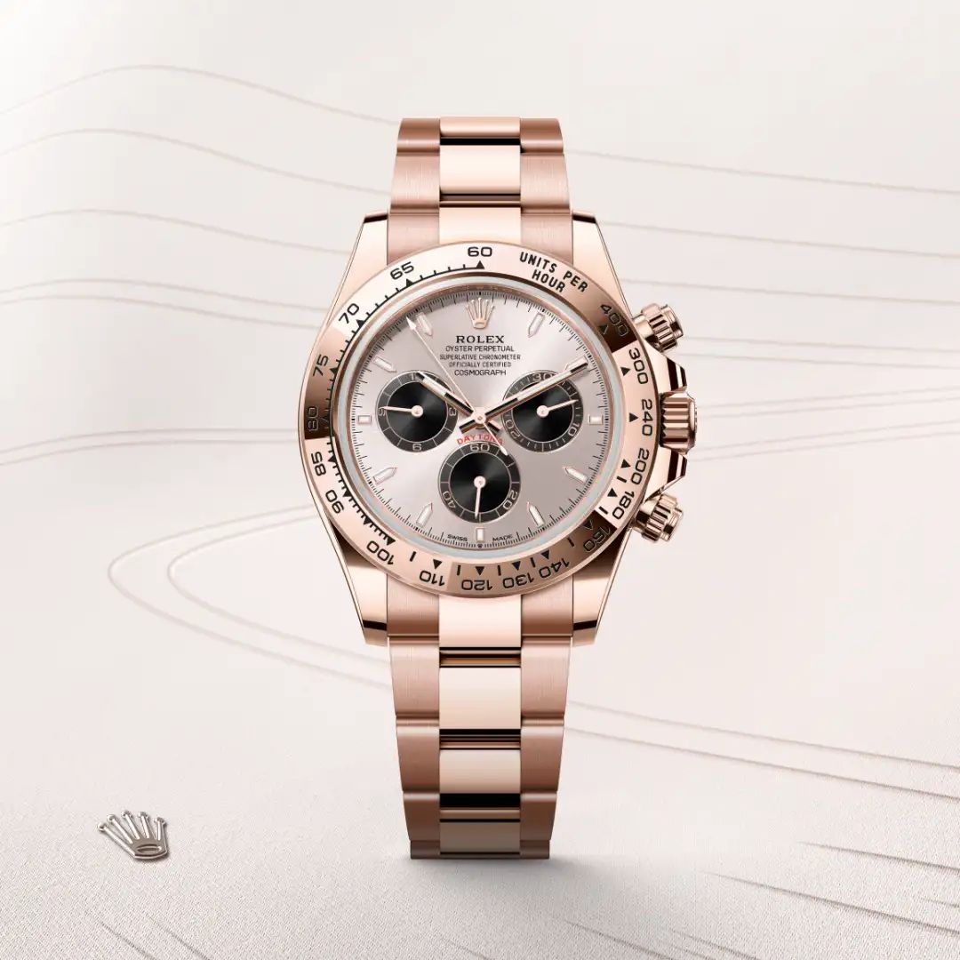 Rolex Cosmograph Daytona in Oystersteelcon “Butterfly mother-of-pearl pavé”, lunetta Domed, bracciale Oystersteel