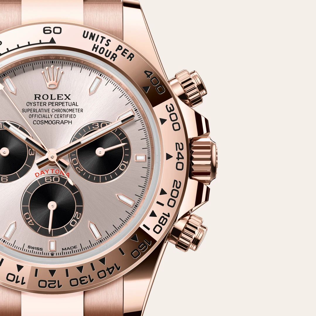 Rolex Cosmograph Daytona in Oystersteelcon “Butterfly mother-of-pearl pavé”, lunetta Domed, bracciale Oystersteel
