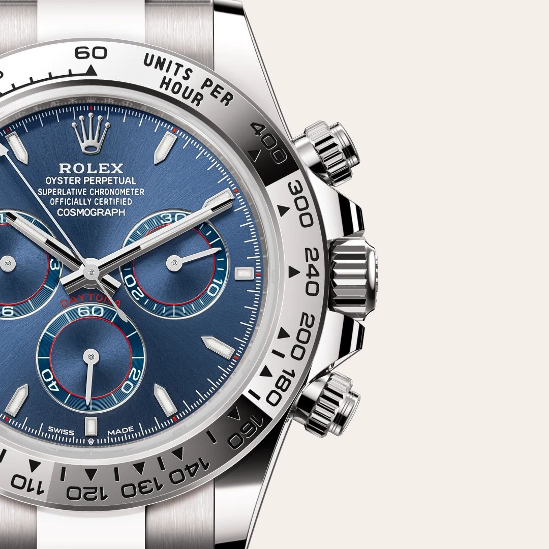 Rolex Cosmograph Daytona in Oystersteelcon “Butterfly mother-of-pearl pavé”, lunetta Domed, bracciale Oystersteel