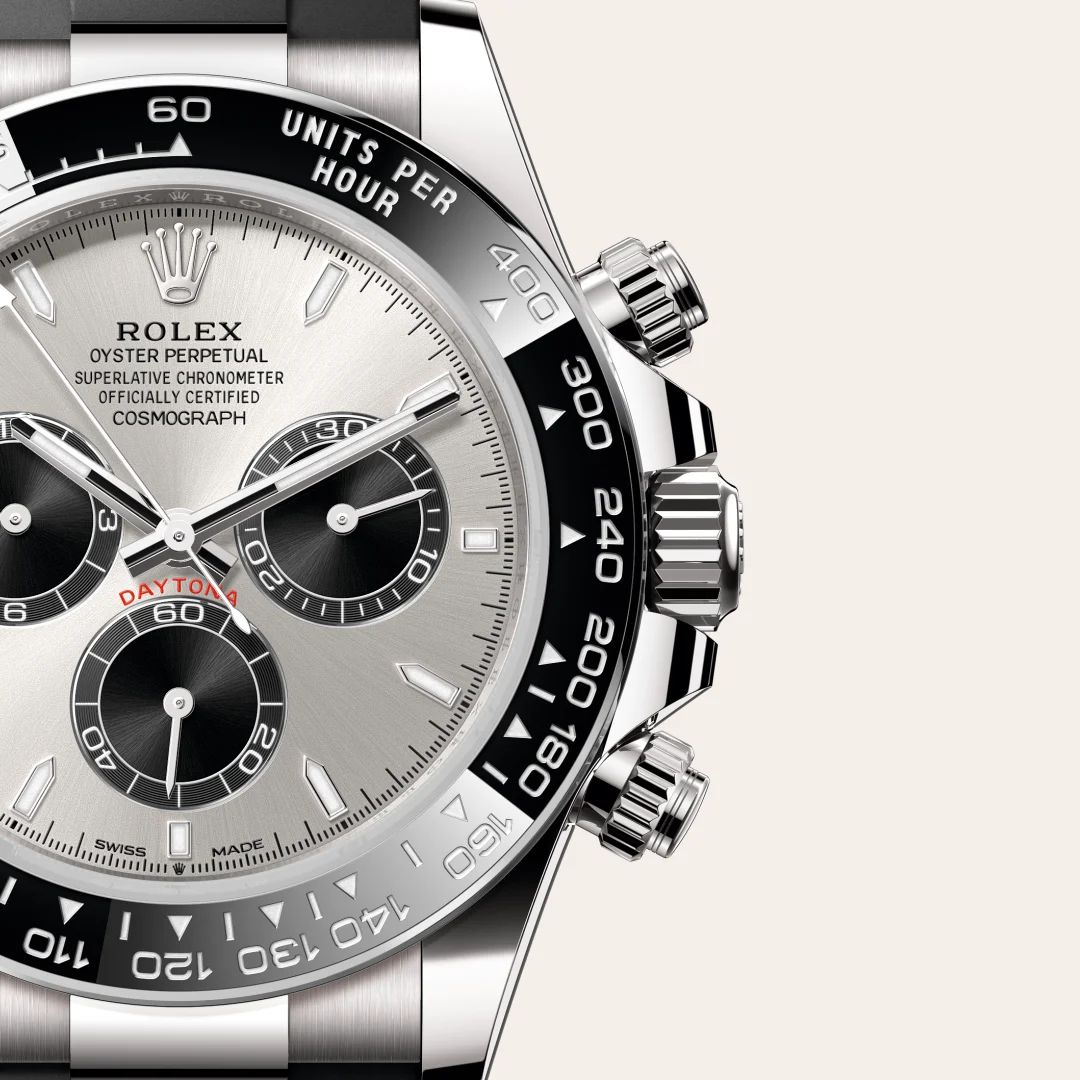 Rolex Cosmograph Daytona in Oystersteelcon “Butterfly mother-of-pearl pavé”, lunetta Domed, bracciale Oystersteel