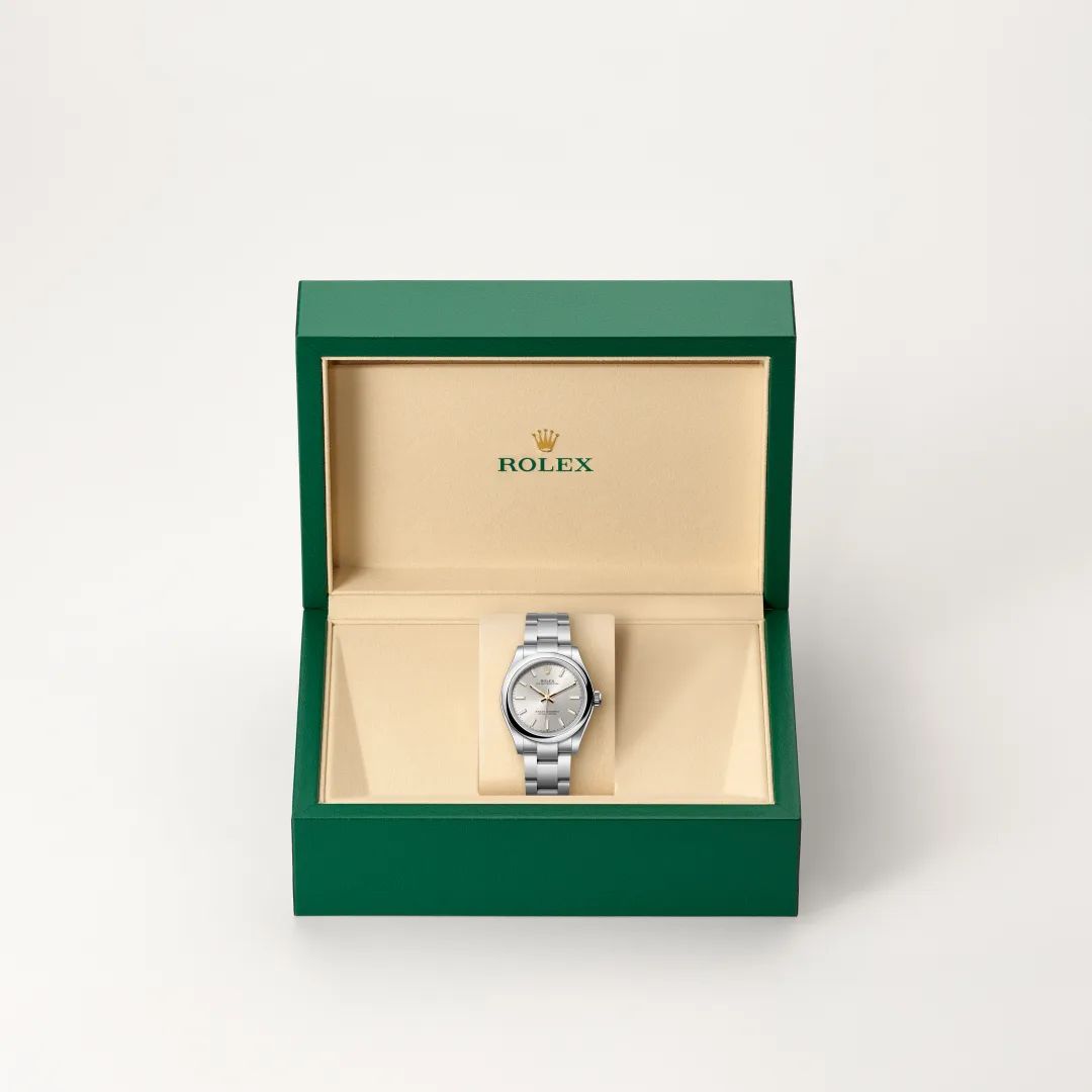 Rolex Oyster Perpetual 31 in Acciaio Oystersteelcon “Pavé madreperla farfalle”, lunetta Bombata, bracciale Acciaio Oystersteel