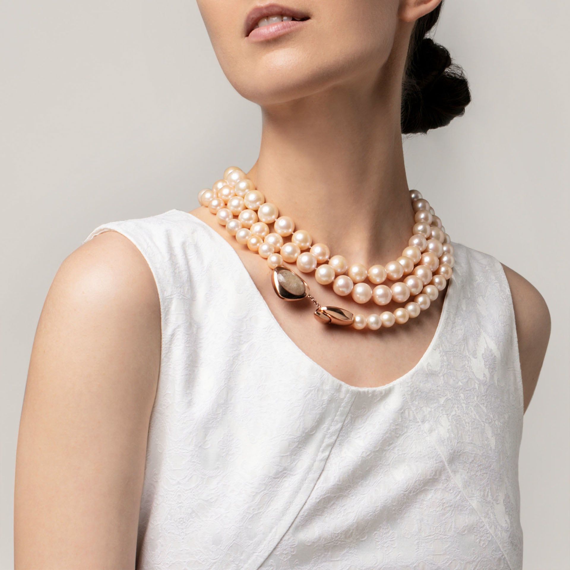 ASTRUA Collana Diva, Perle Freshwater, Oro Rosa, Zaffiro MI49KTRZ