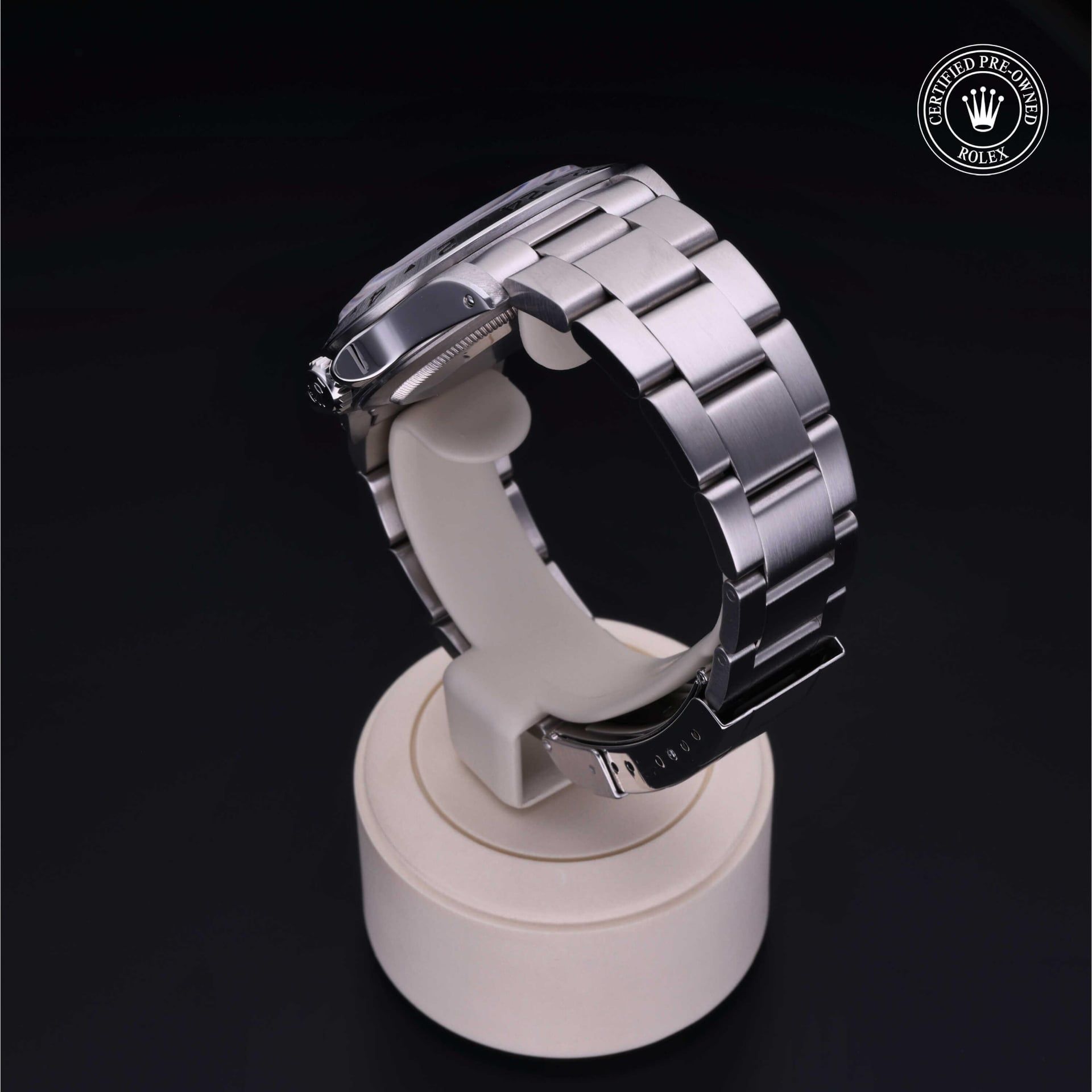 Rolex Explorer II 40 mm 16570