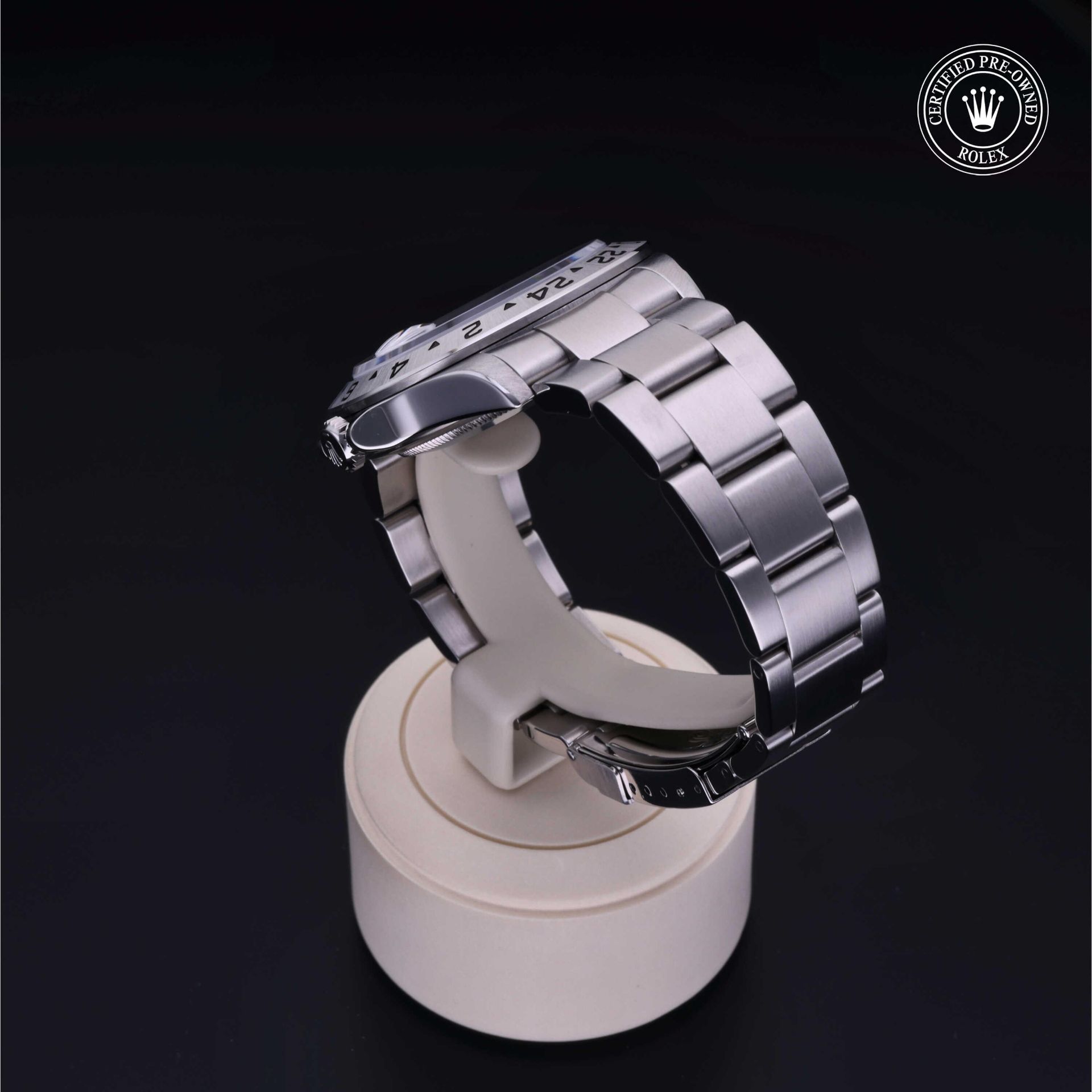 Rolex Explorer II 40 mm 16570
